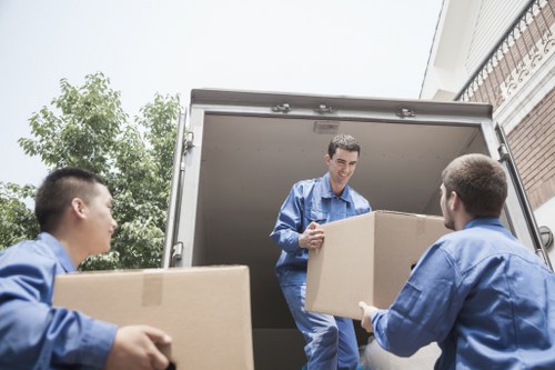 Efficient unpacking at new location